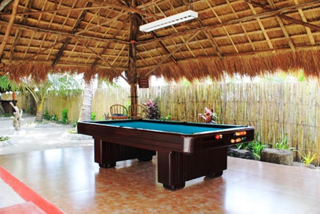 Cooper'S Beach Resort Lucbuan Exteriér fotografie
