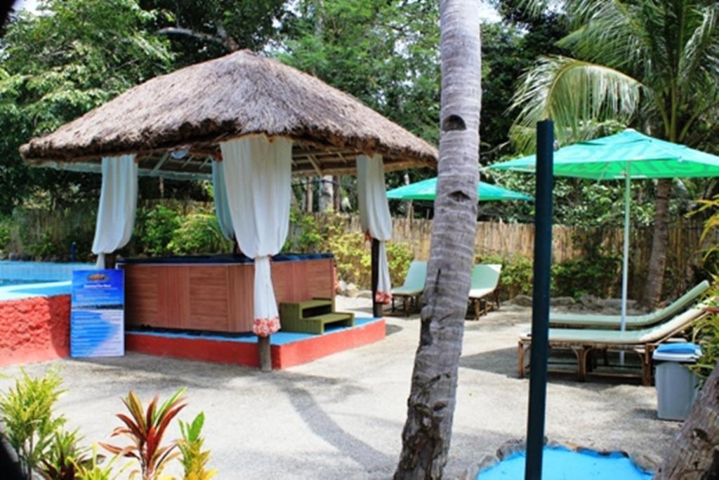 Cooper'S Beach Resort Lucbuan Exteriér fotografie