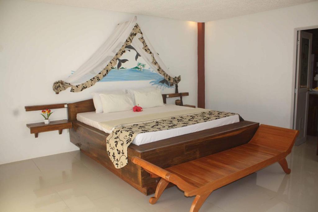 Cooper'S Beach Resort Lucbuan Exteriér fotografie