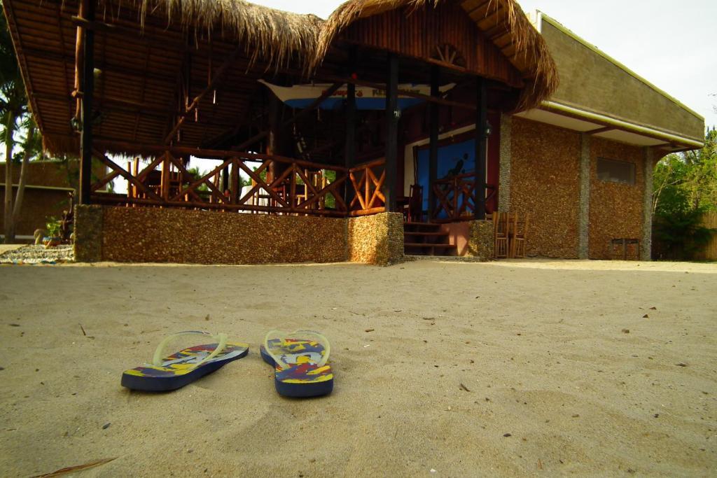 Cooper'S Beach Resort Lucbuan Exteriér fotografie