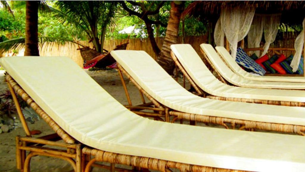 Cooper'S Beach Resort Lucbuan Exteriér fotografie