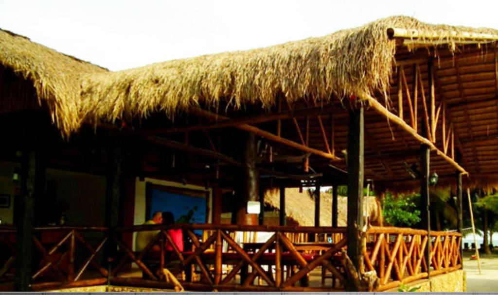 Cooper'S Beach Resort Lucbuan Exteriér fotografie