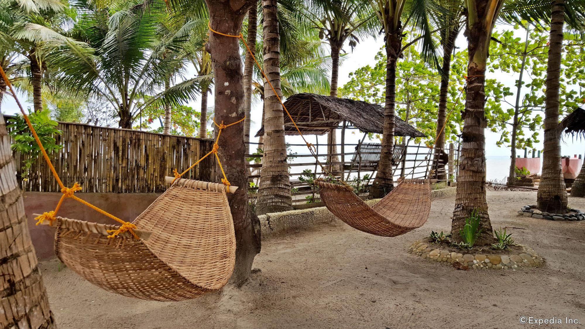 Cooper'S Beach Resort Lucbuan Exteriér fotografie