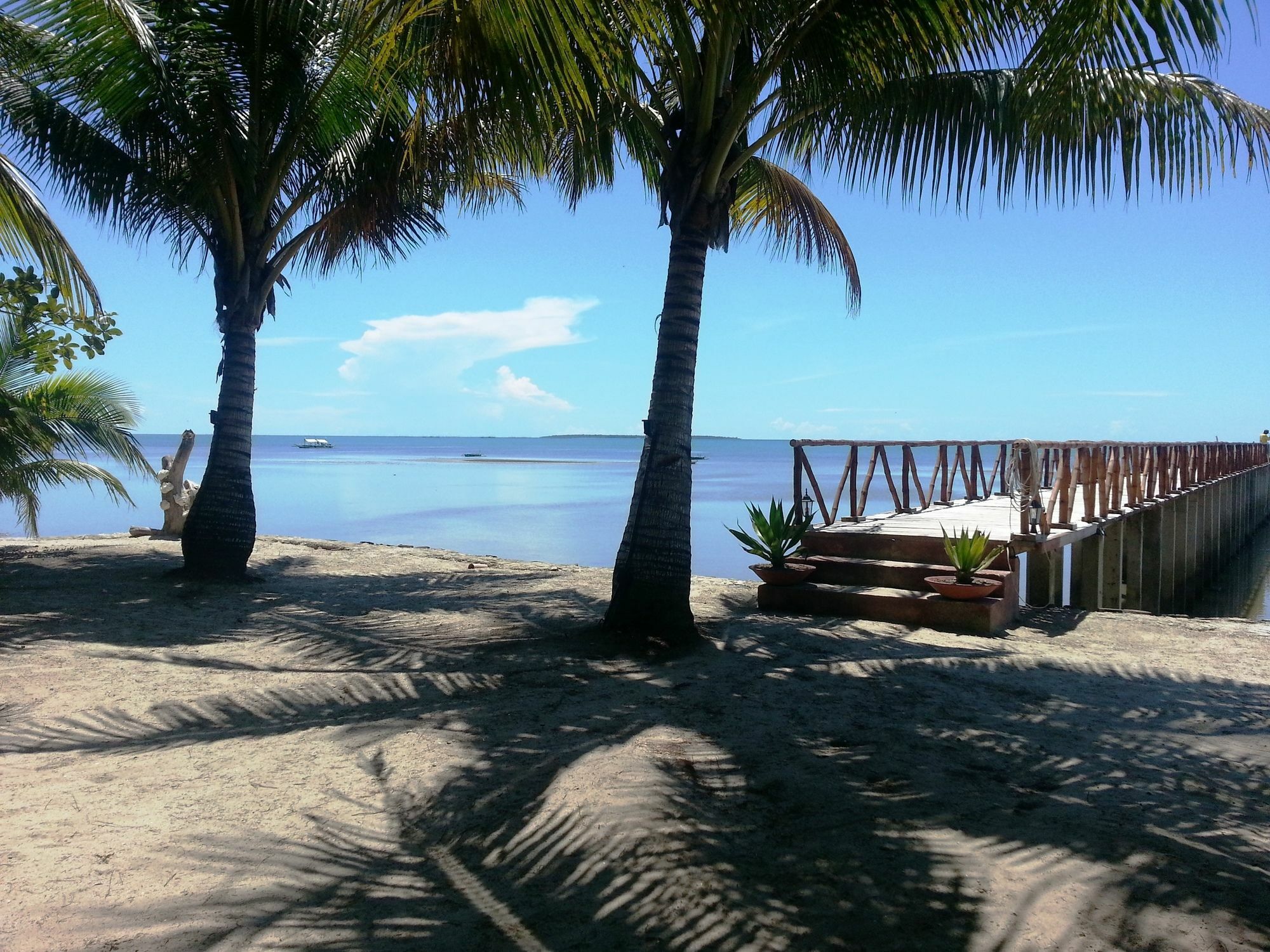 Cooper'S Beach Resort Lucbuan Exteriér fotografie