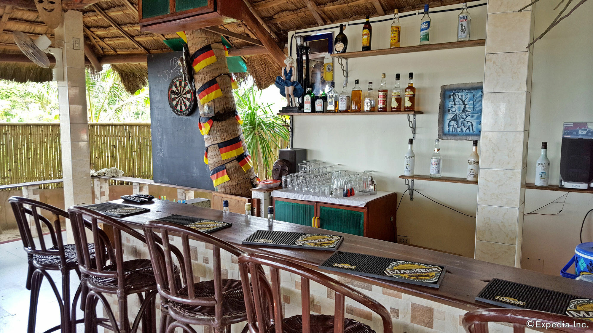 Cooper'S Beach Resort Lucbuan Exteriér fotografie